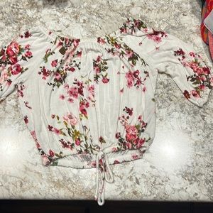 Cute casual blouse!
